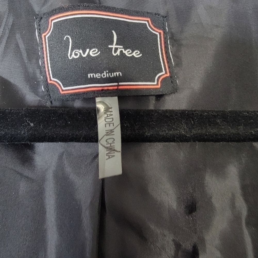 LOVE Tree Faux Fur Cozy Black Vest Women's Soft size Midium - Picture 4 of 11